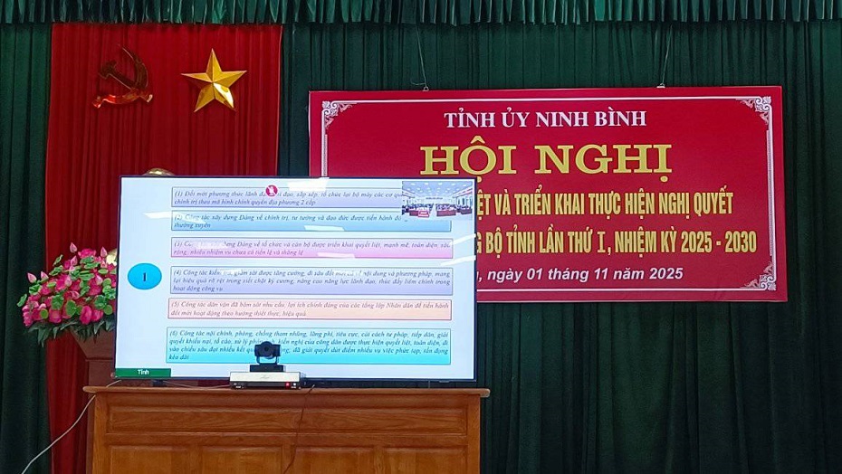 ĐẢNG ỦY XÃ GIA HƯNG DỰ HỘI NGHỊ HỌC TẬP, QUÁN TRIỆT NGHỊ QUYẾT ĐẠI HỘI ĐẠI BIỂU ĐẢNG BỘ TỈNH NINH BÌNH LẦN THỨ I, NHIỆM KỲ 2025 – 2030.