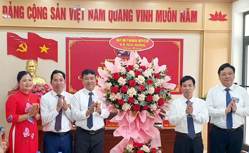 ĐẠI HỘI CHI BỘ CÁC CƠ QUAN ĐẢNG XÃ GIA HƯNG, NHIỆM KỲ 2025 – 2030