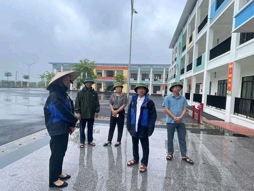 XÃ GIA HƯNG TĂNG CƯỜNG LÃNH ĐẠO, CHỈ ĐẠO CÔNG TÁC ỨNG PHÓ KHẨN CẤP VỚI BÃO SỐ 3