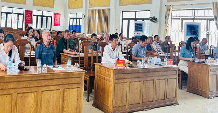 HỘI NGHỊ LÀM VIỆC VỚI CÁC HỘI ĐƯỢC ĐẢNG VÀ NHÀ NƯỚC GIAO NHIỆM VỤ TẠI XÃ GIA HƯNG